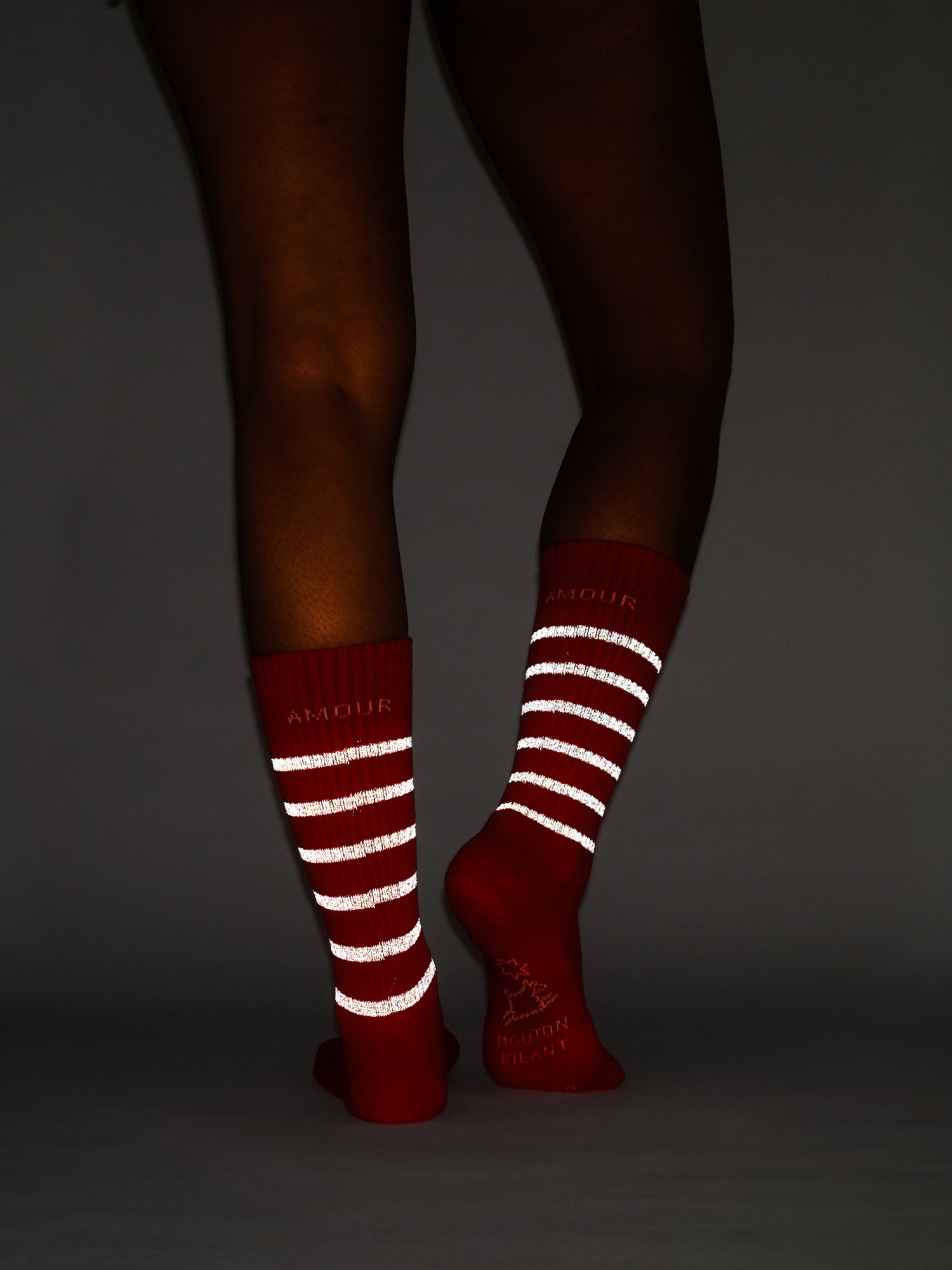 JEANNIE - L'ÉCARLATE / RED